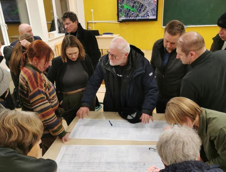 Pašilaičių gyventojai ieškojo, kaip spręsti eismo situaciją Ugnijos skvere ir Čikagos alėjoje